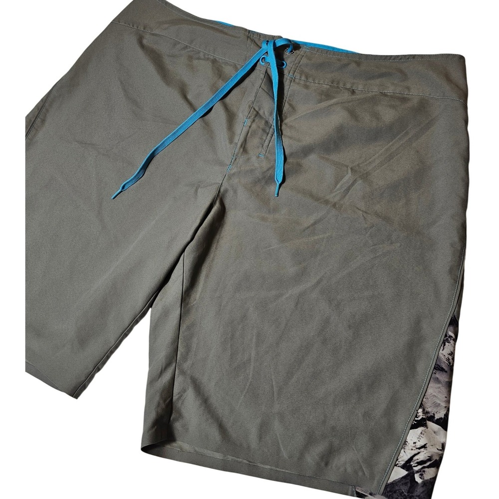 Under Armour Mens Board Shorts Gray Blue Mountain Print Swim Trunks Size 40